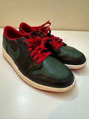 Jordan 1 Low Varsity Red / Men’s 9.5 / Women’s 11 CZ0775 036